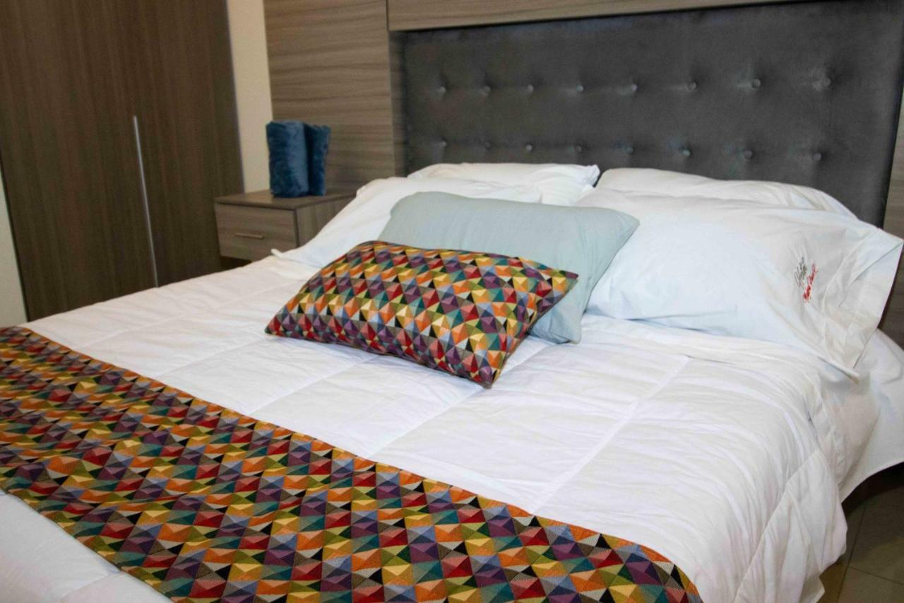 Hotel Madrid Plaza Colombia Exteriör bild